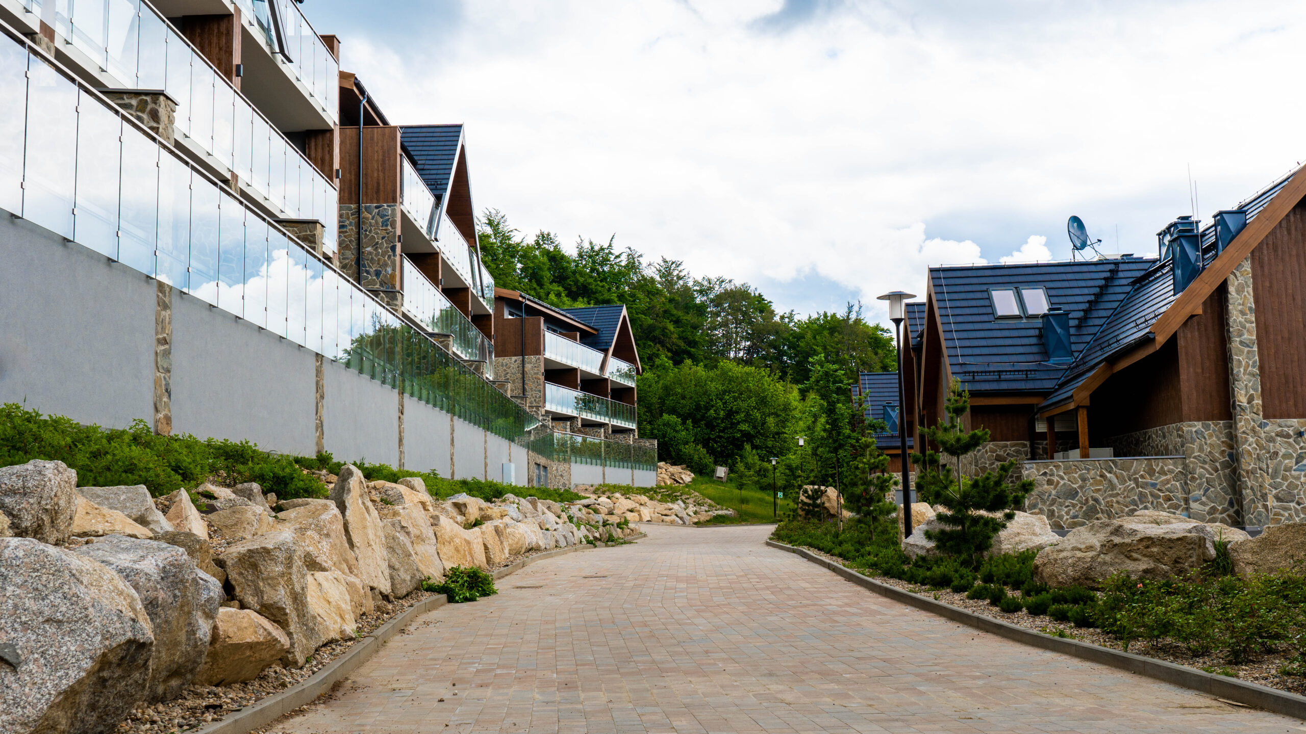 Kras Resort w Szklarskiej Porębie — apartamenty i basen zewnętrzny