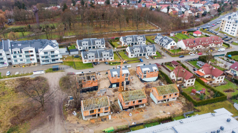 Read more about the article Domy przy ul. Reymonta (postępy prac)