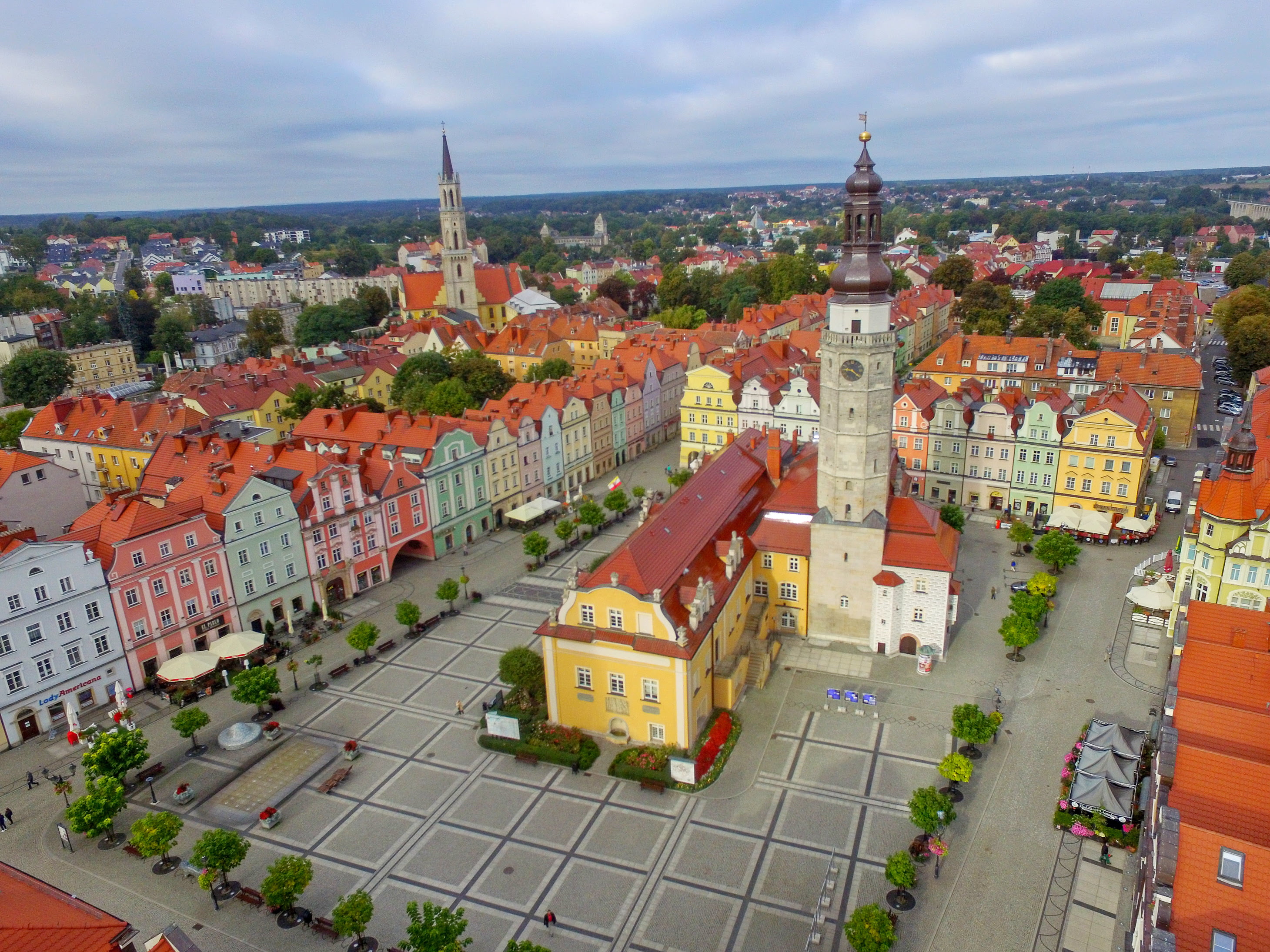 Bolesławiec z lotu ptaka — panorama miasta